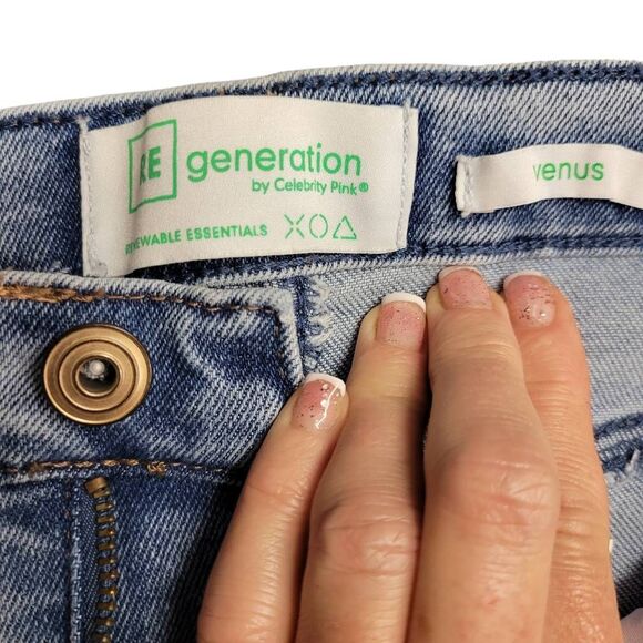 Venus Regeneration by Celebrity Pink Renewable Essentials Light Blue Jeans - Picture 10 of 12
